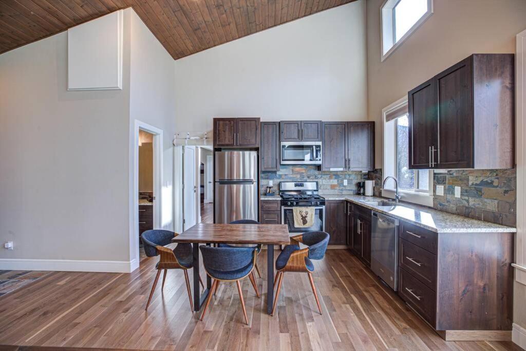 Newly Built Modern Chalet Duplex - 1 Mount Hood Village 외부 사진