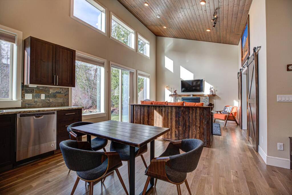 Newly Built Modern Chalet Duplex - 1 Mount Hood Village 외부 사진